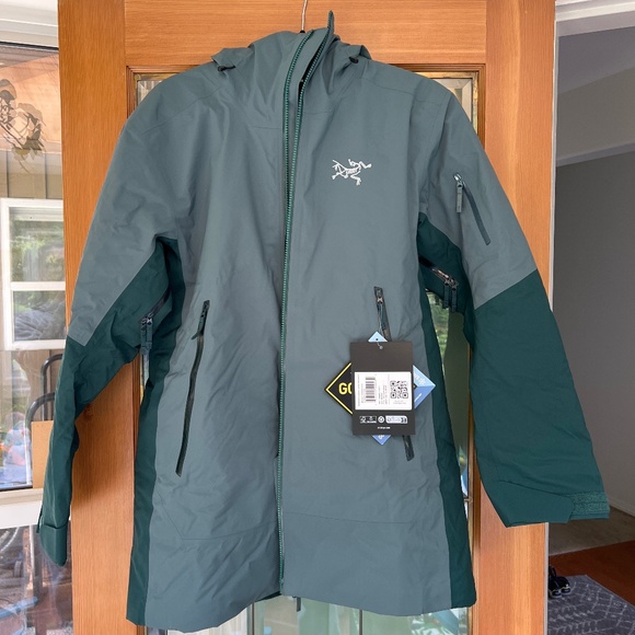 NWT Arcteryx women’s sentinel insulated jacket - Picture 1 of 9
